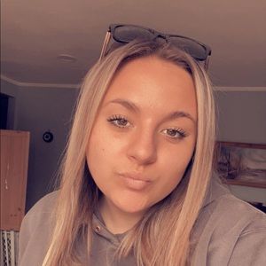 Meet your Posher, Lily